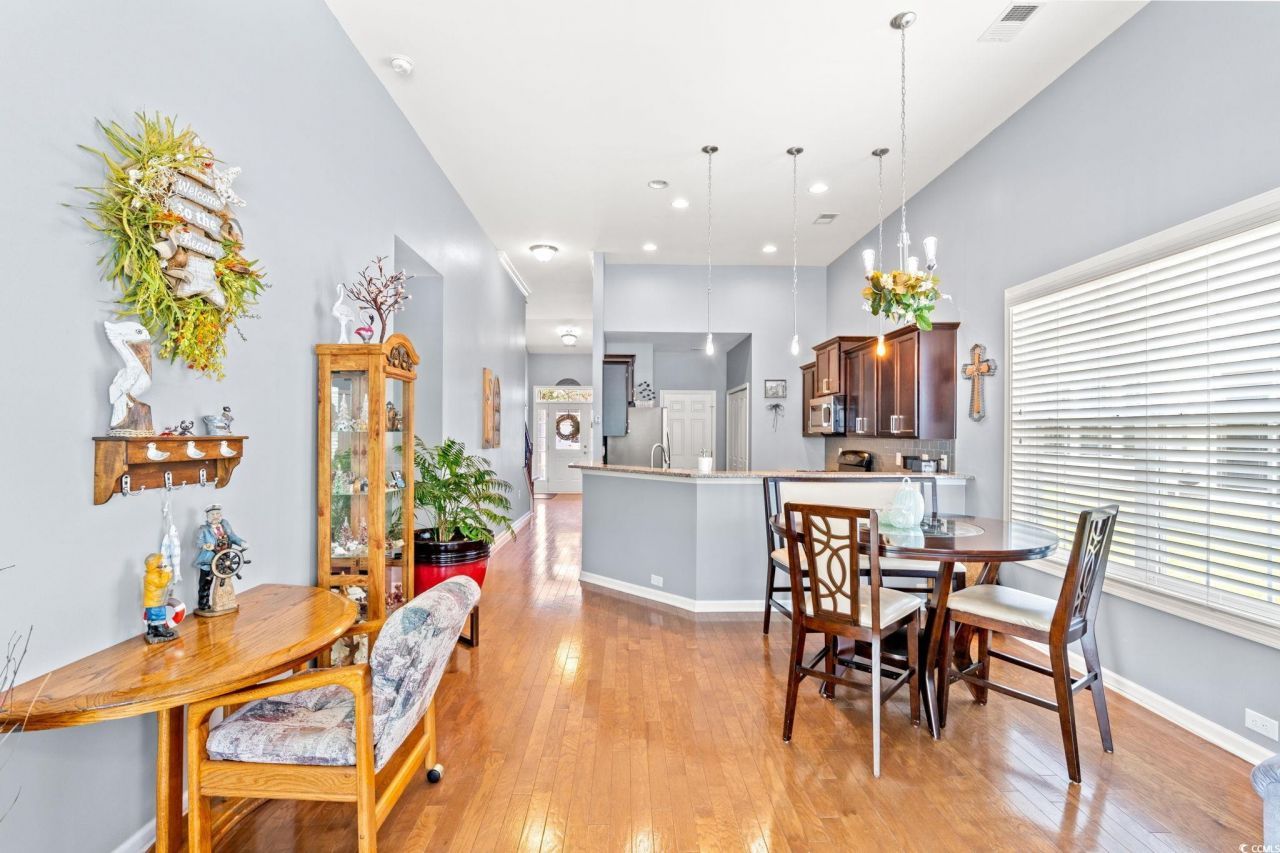 324 Saint Catherine Bay Ct. Photo 7