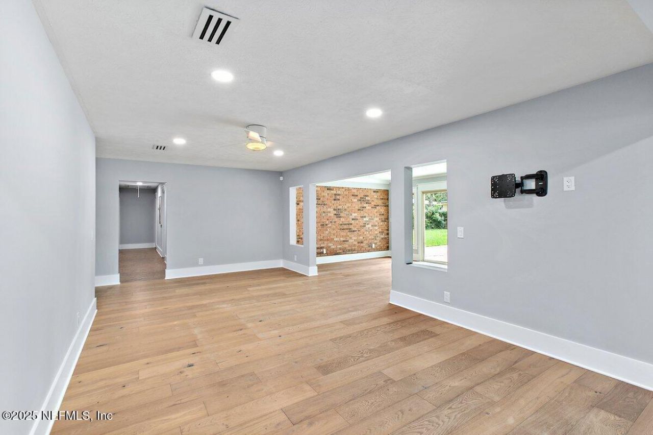 6870 La Loma Drive, Jacksonville, FL 32217 Photo