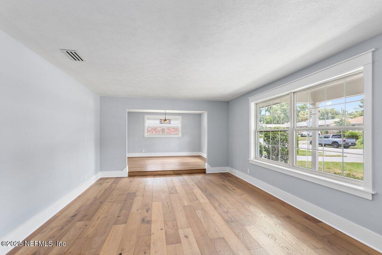 6870 La Loma Drive, Jacksonville, FL 32217 Photo