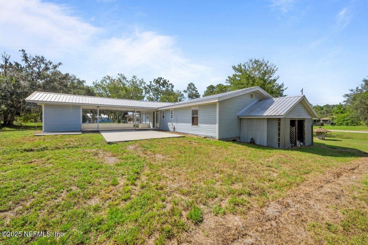 124 E Grandview Drive, East Palatka, FL 32131 Photo