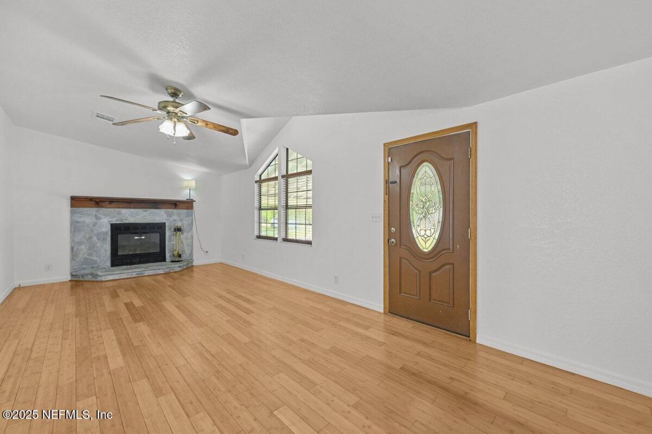 124 E Grandview Drive, East Palatka, FL 32131 Photo