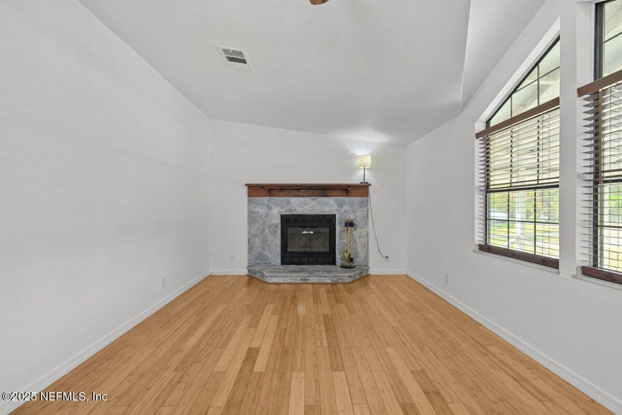 124 E Grandview Drive, East Palatka, FL 32131 Photo