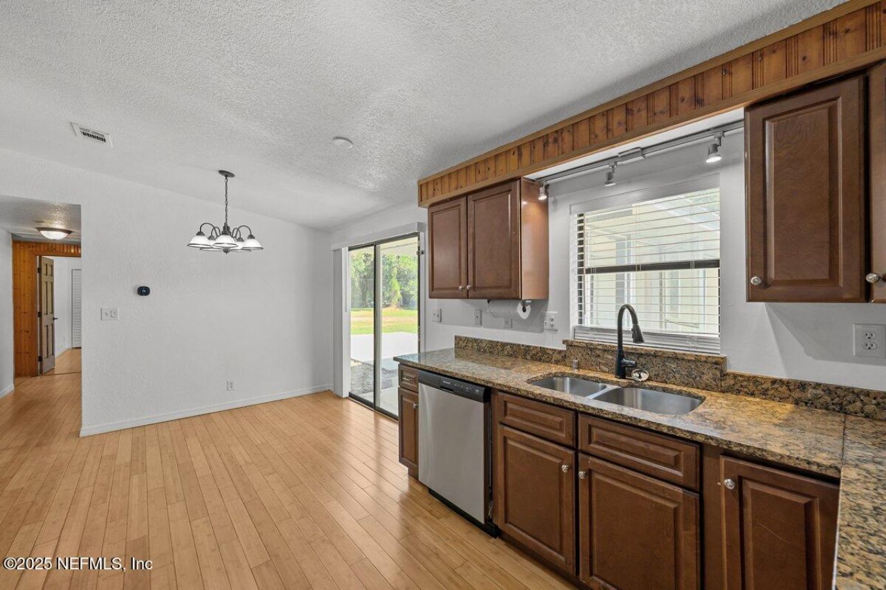 124 E Grandview Drive, East Palatka, FL 32131 Photo