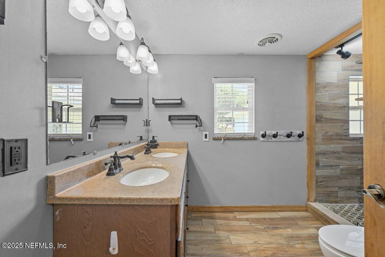 124 E Grandview Drive, East Palatka, FL 32131 Photo