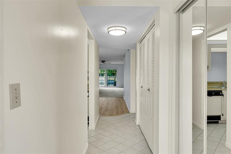 2905 SW 22nd Ave, Unit 202, Delray Beach, FL 33445 Photo