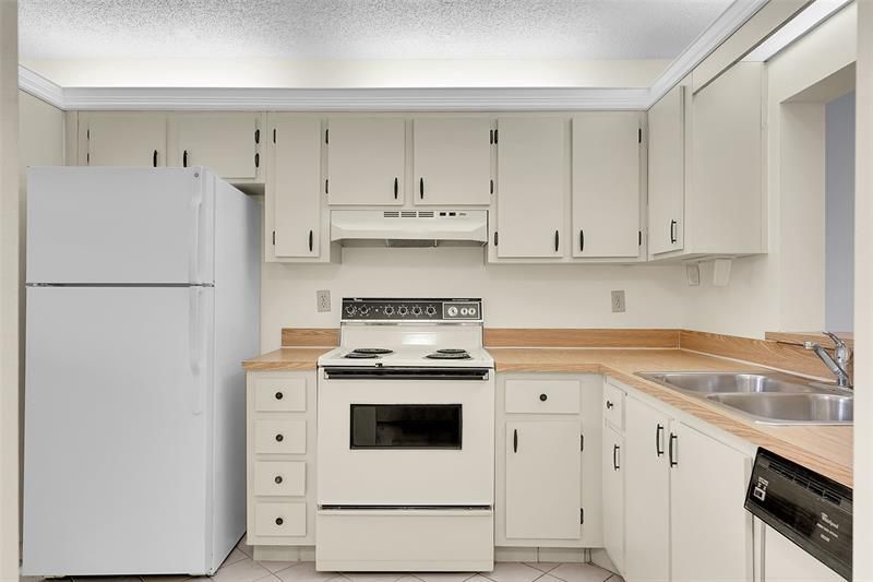 2905 SW 22nd Ave, Unit 202, Delray Beach, FL 33445 Photo