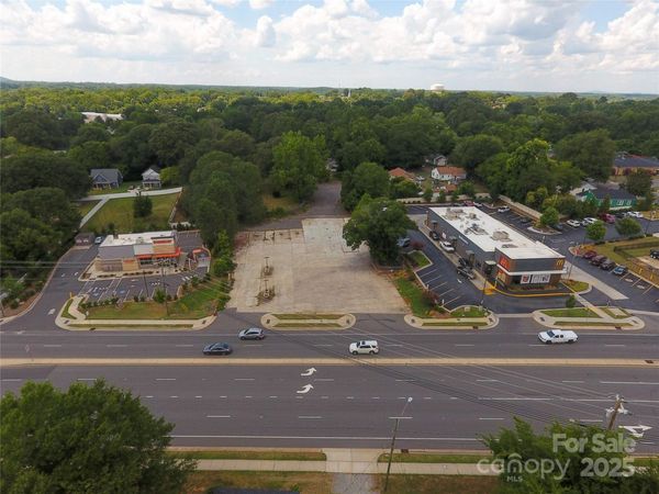 706 S Main Street, Mount Holly, NC 28120