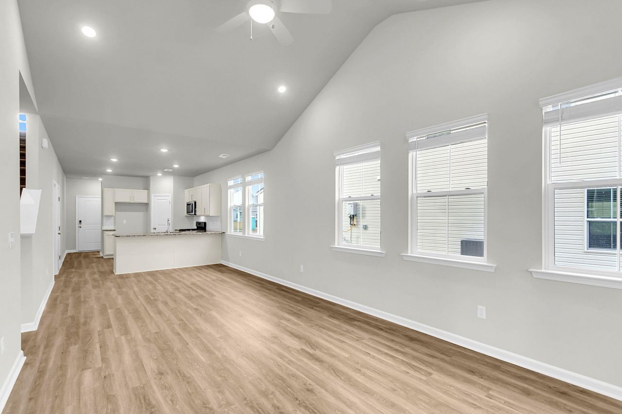 313 Clipper Court Photo 13