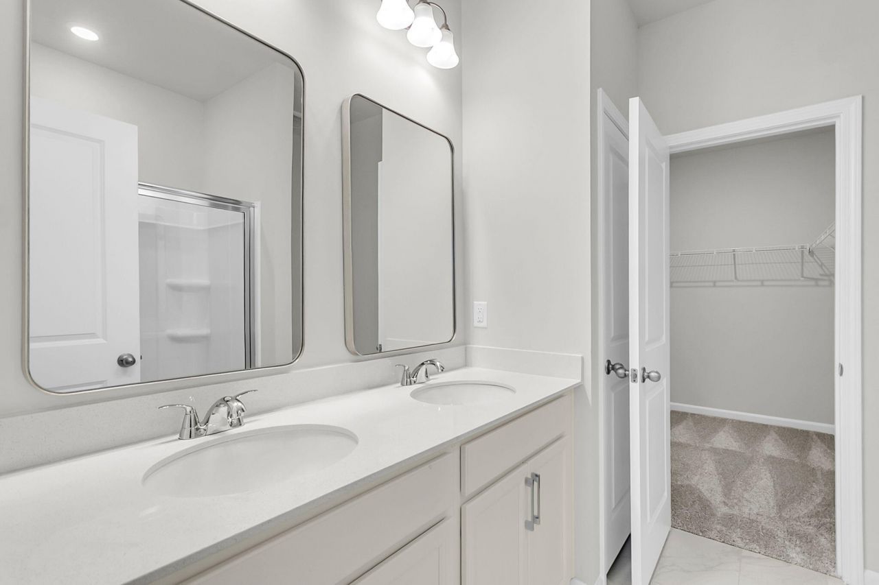 313 Clipper Court Photo 17