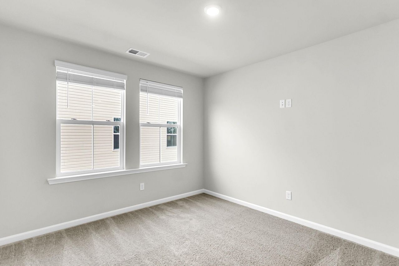 313 Clipper Court Photo 21