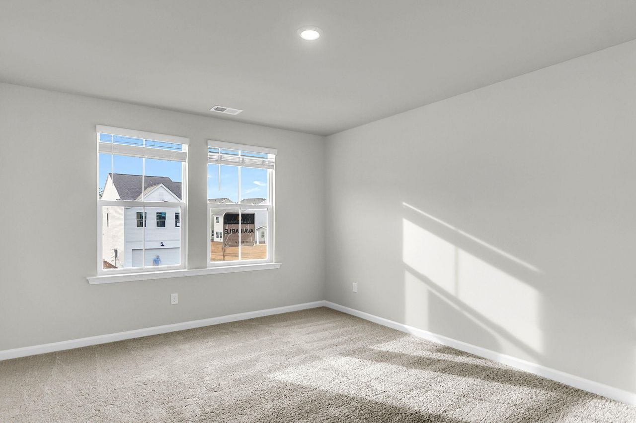 313 Clipper Court Photo 23