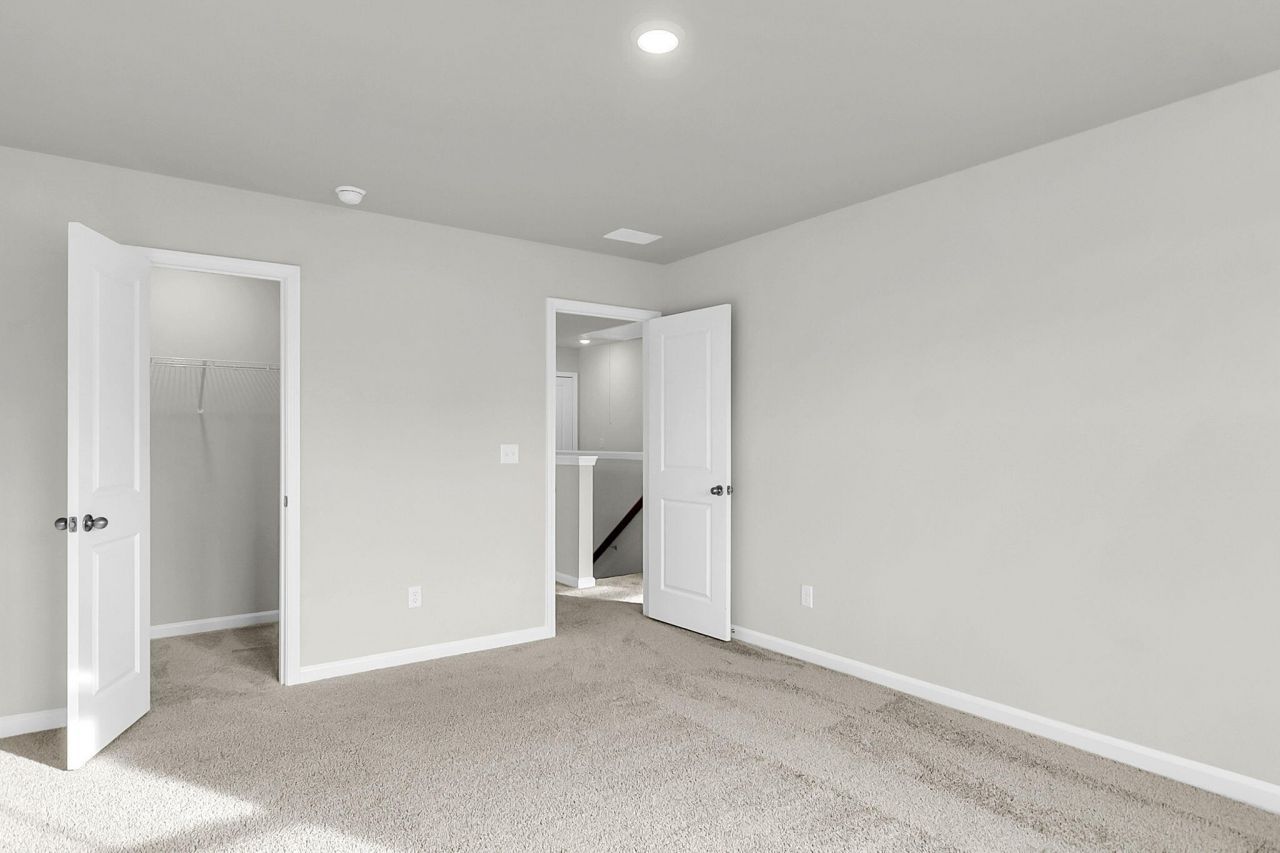 313 Clipper Court Photo 24