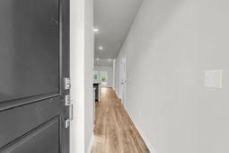 313 Clipper Court photo 4