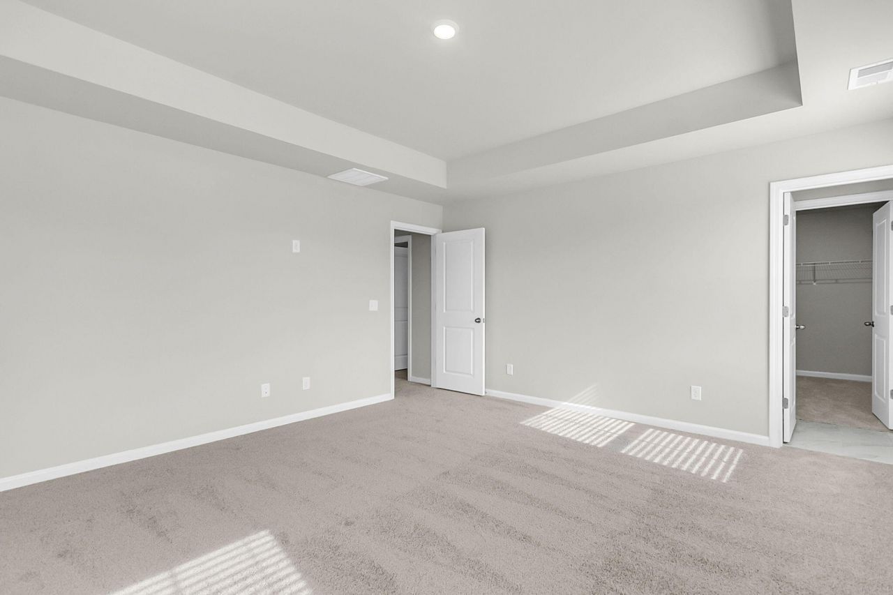 303 Clipper Court Photo 19