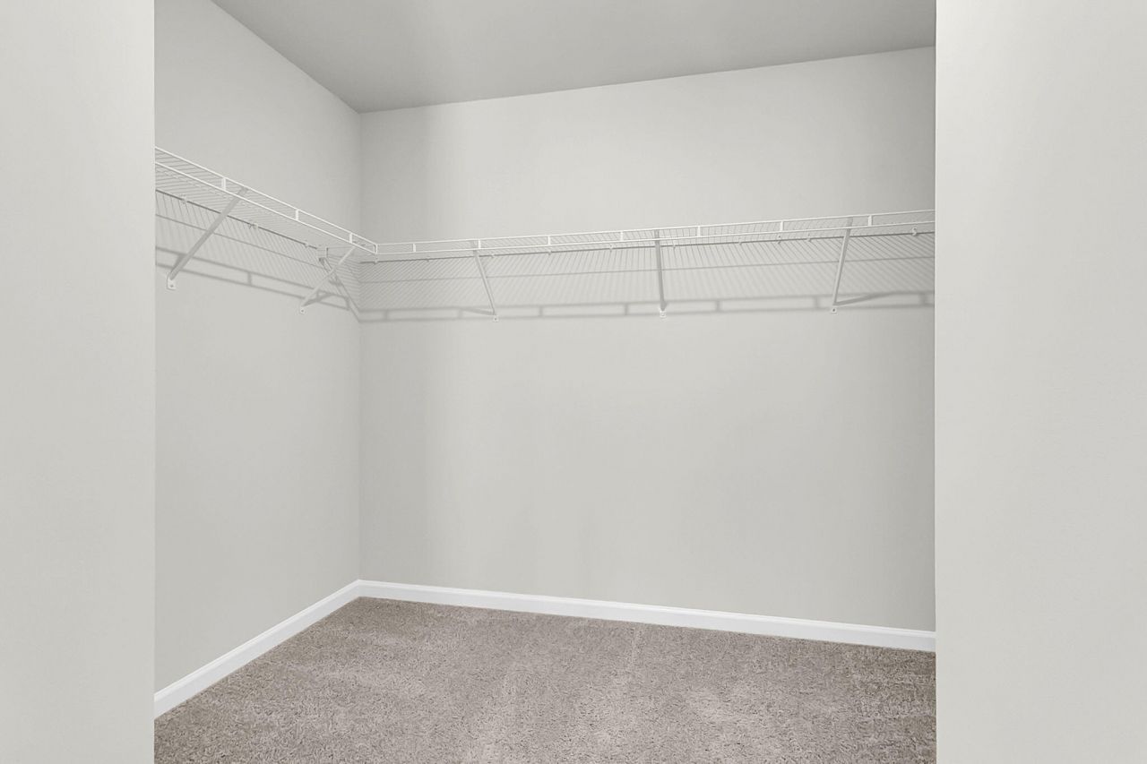303 Clipper Court Photo 22