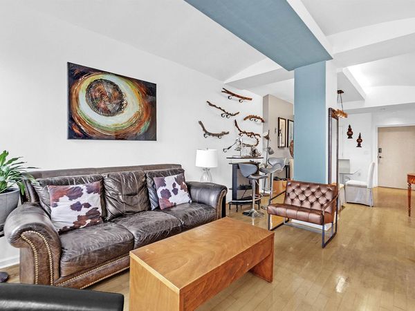 66 MONROE AVE, Unit 606, Memphis, TN 38103