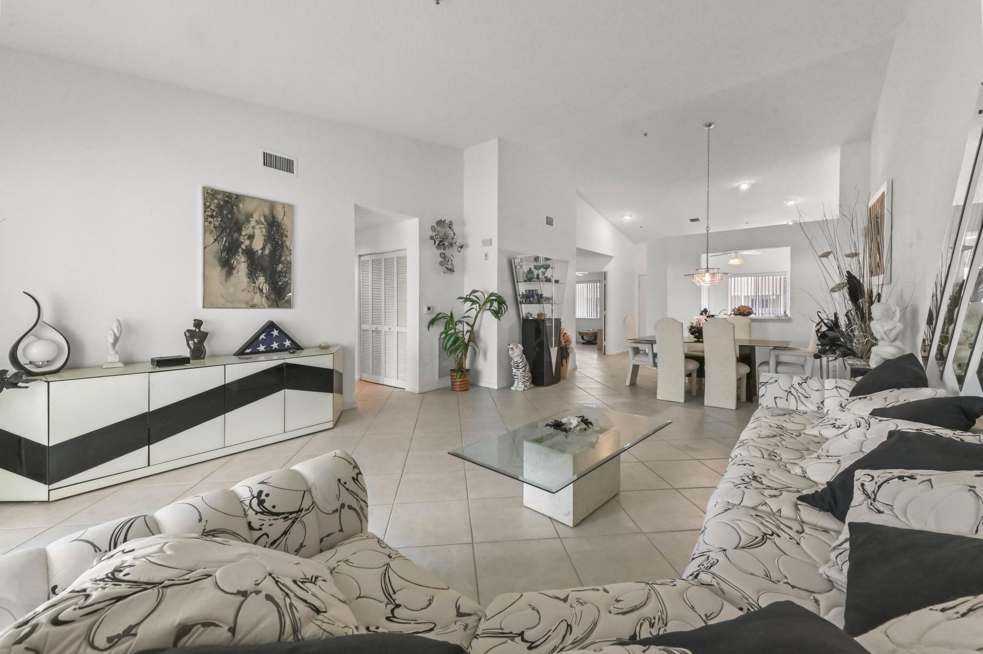 5952 Regal Glen Drive, Unit 207, Boynton Beach, FL 33437 Photo