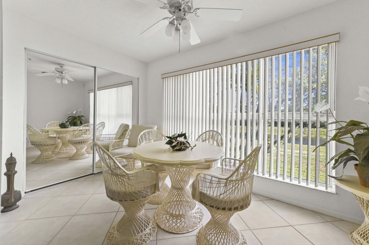 5952 Regal Glen Drive, Unit 207, Boynton Beach, FL 33437 Photo