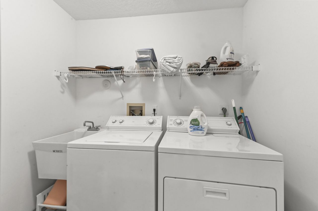5952 Regal Glen Drive, Unit 207, Boynton Beach, FL 33437 Photo