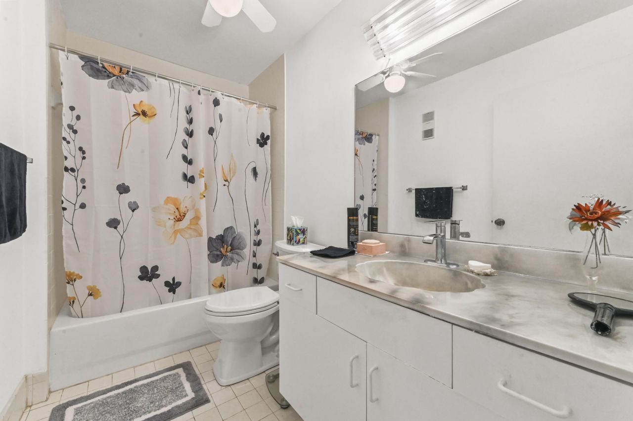 5952 Regal Glen Drive, Unit 207, Boynton Beach, FL 33437 Photo