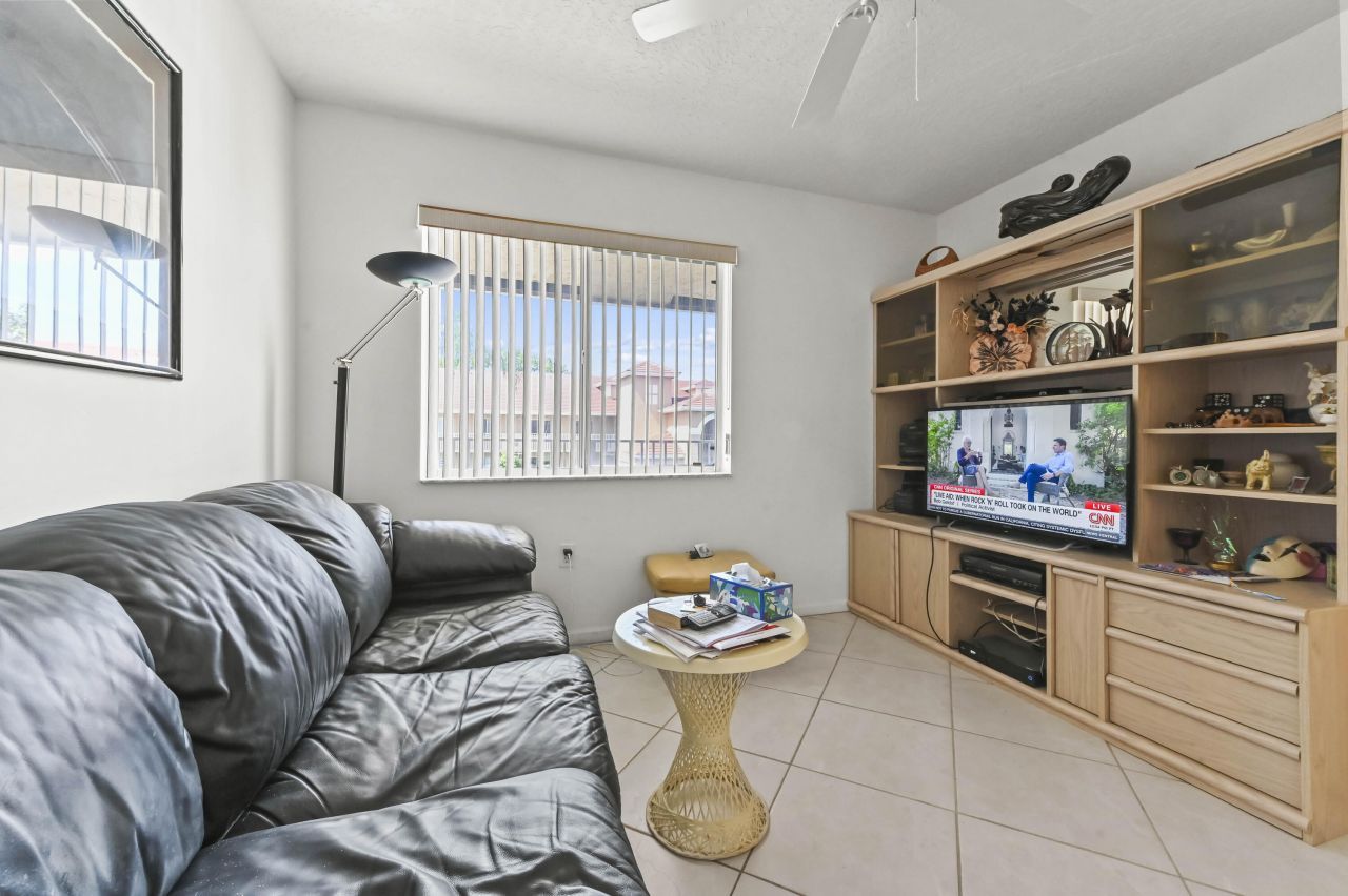 5952 Regal Glen Drive, Unit 207, Boynton Beach, FL 33437 Photo