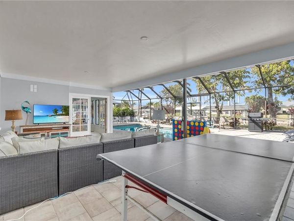 1443 Windsor CT, CAPE CORAL, FL 33904