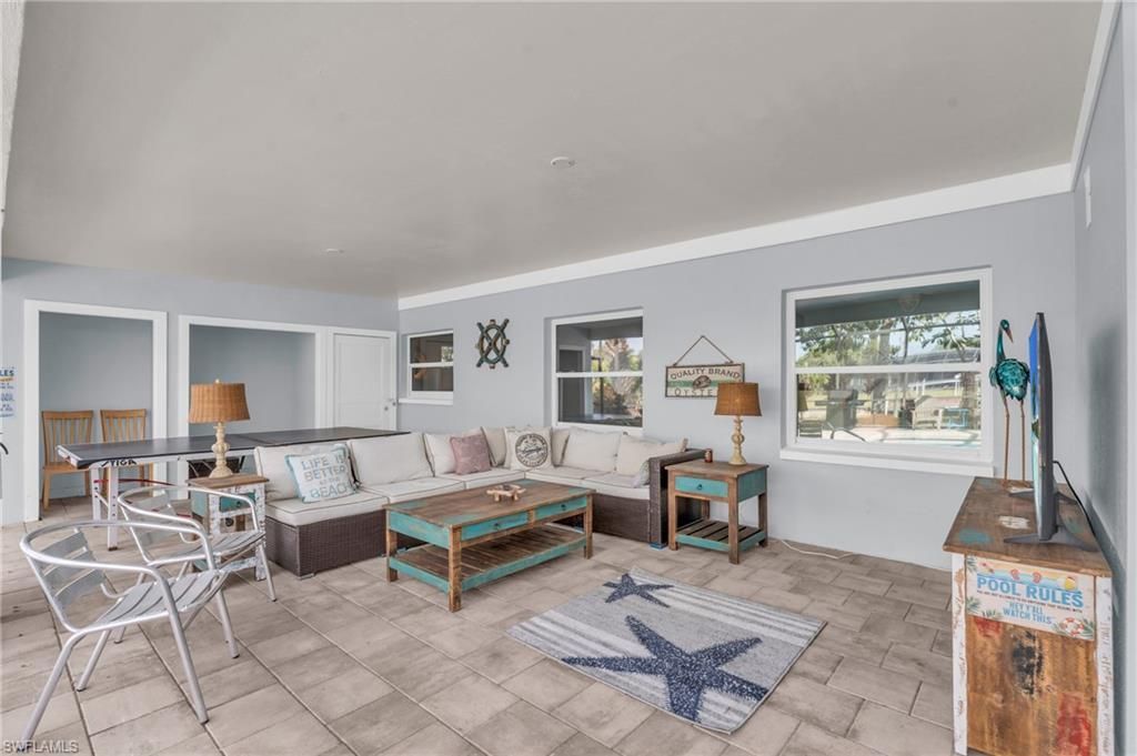 1443 Windsor Ct, Cape Coral, FL 33904 Photo