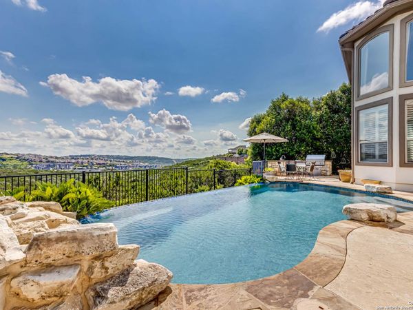 18210 Branson Fls, San Antonio, TX 78255