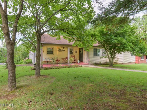 6111 Manchester Rd, Knoxville, TN 37920