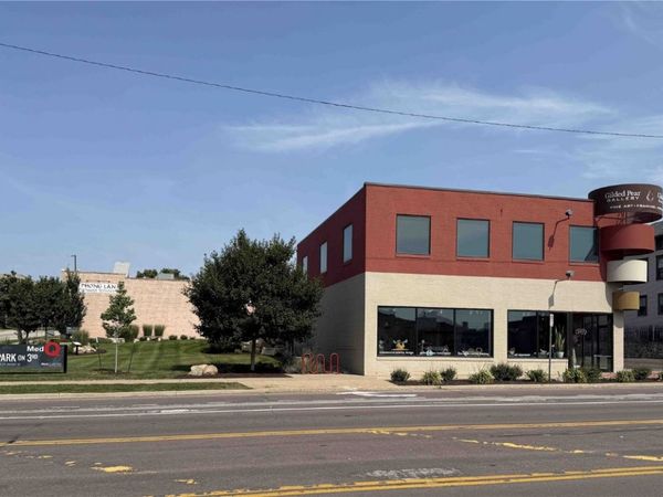 808 3rd Avenue SE, Cedar Rapids, IA 52401