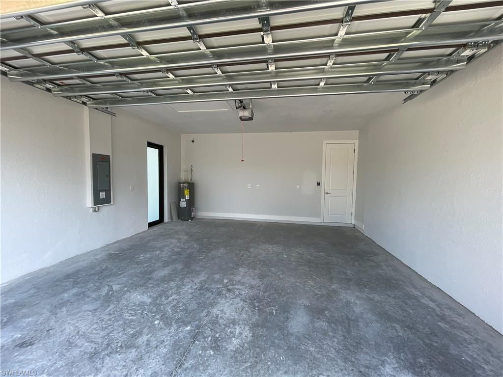 817 Newell St E, Lehigh Acres, FL 33974 Photo