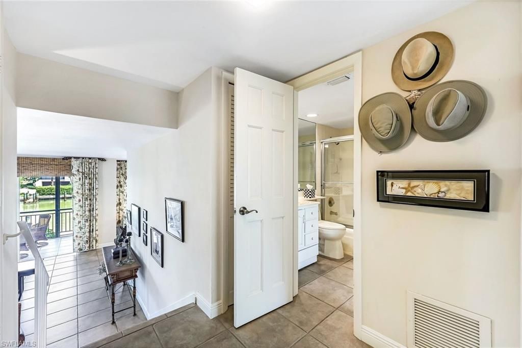 2216 Gulf Shore Blvd N, Unit R3, Naples, FL 34102 Photo