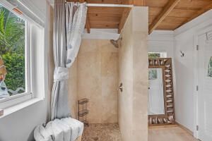 356 Buttonwood Shores Drive, Key Largo, FL 33037 Photo