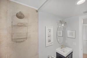 356 Buttonwood Shores Drive, Key Largo, FL 33037 Photo