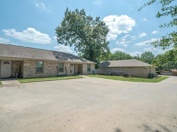 202 Chestnut Drive, Van, TX 75790