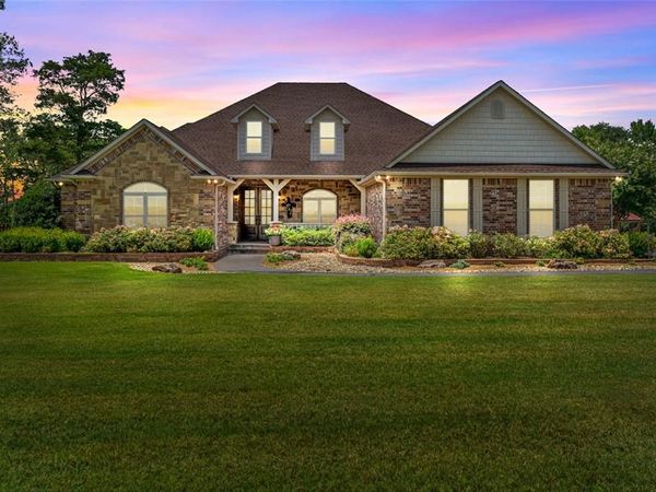 23220 Bridle View Drive, Lindale, TX 75771