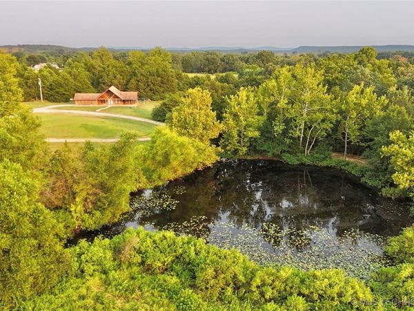 605 W Iowa Street, Whitefield, OK 74472