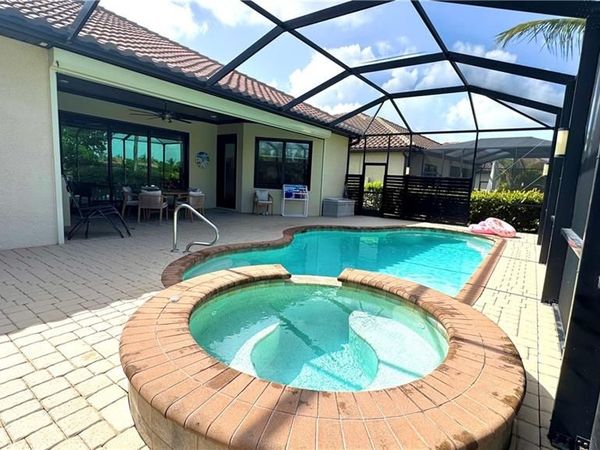 28004 Kerry CT, BONITA SPRINGS, FL 34135