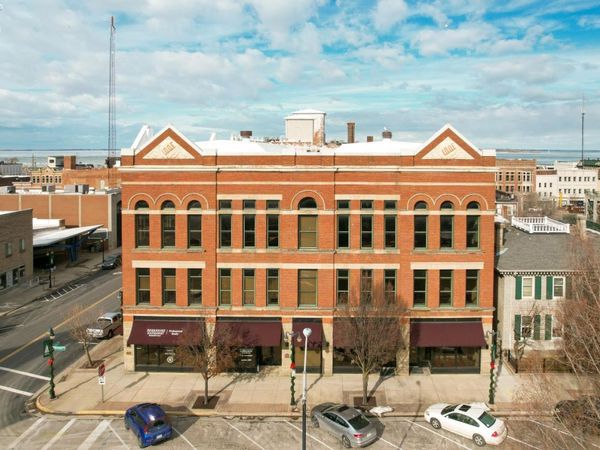 237 W Washington Row, Sandusky, OH 44870