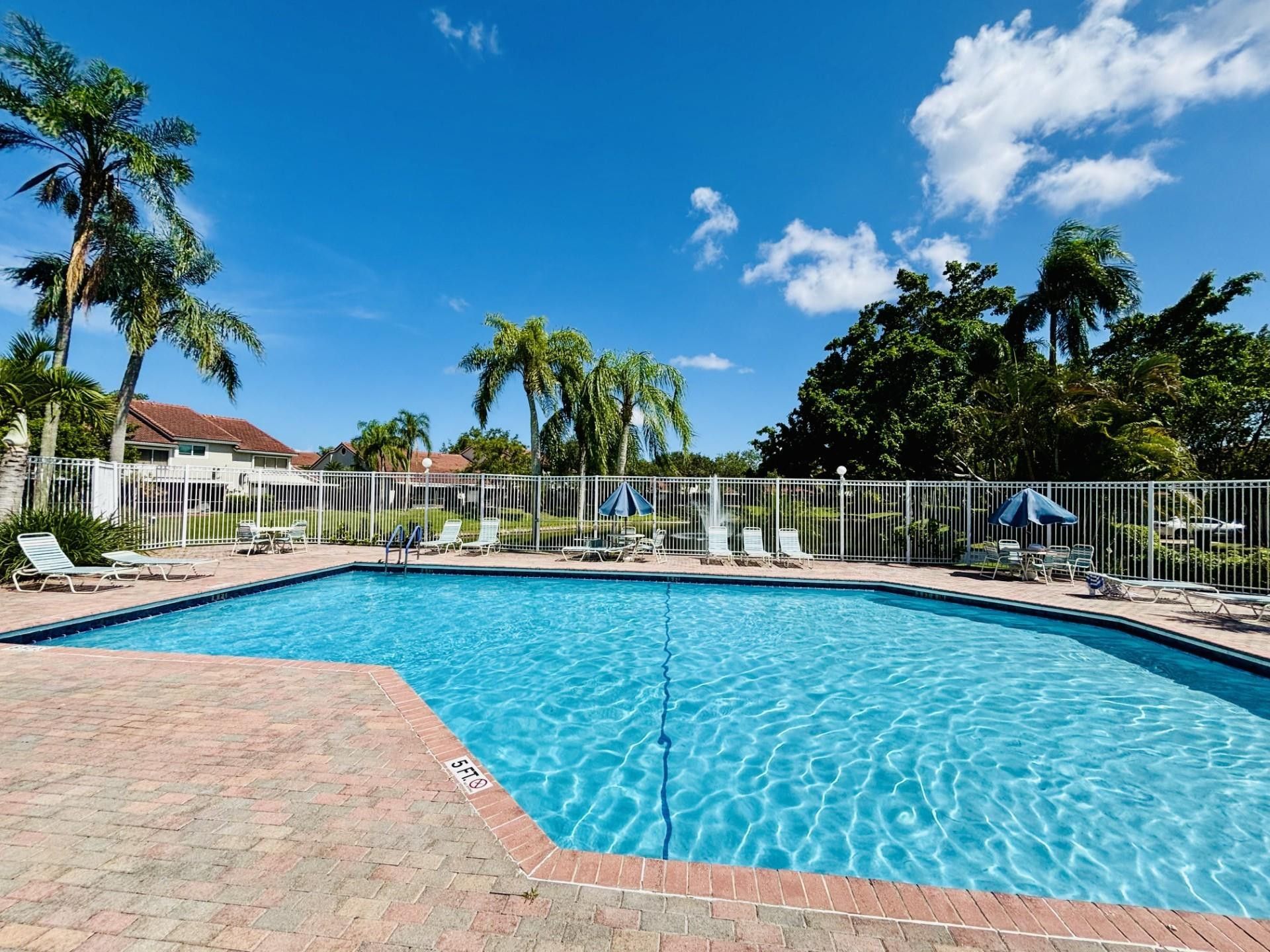 7426 Pinewalk Drive, Unit 7426, Margate, FL 33063 Photo