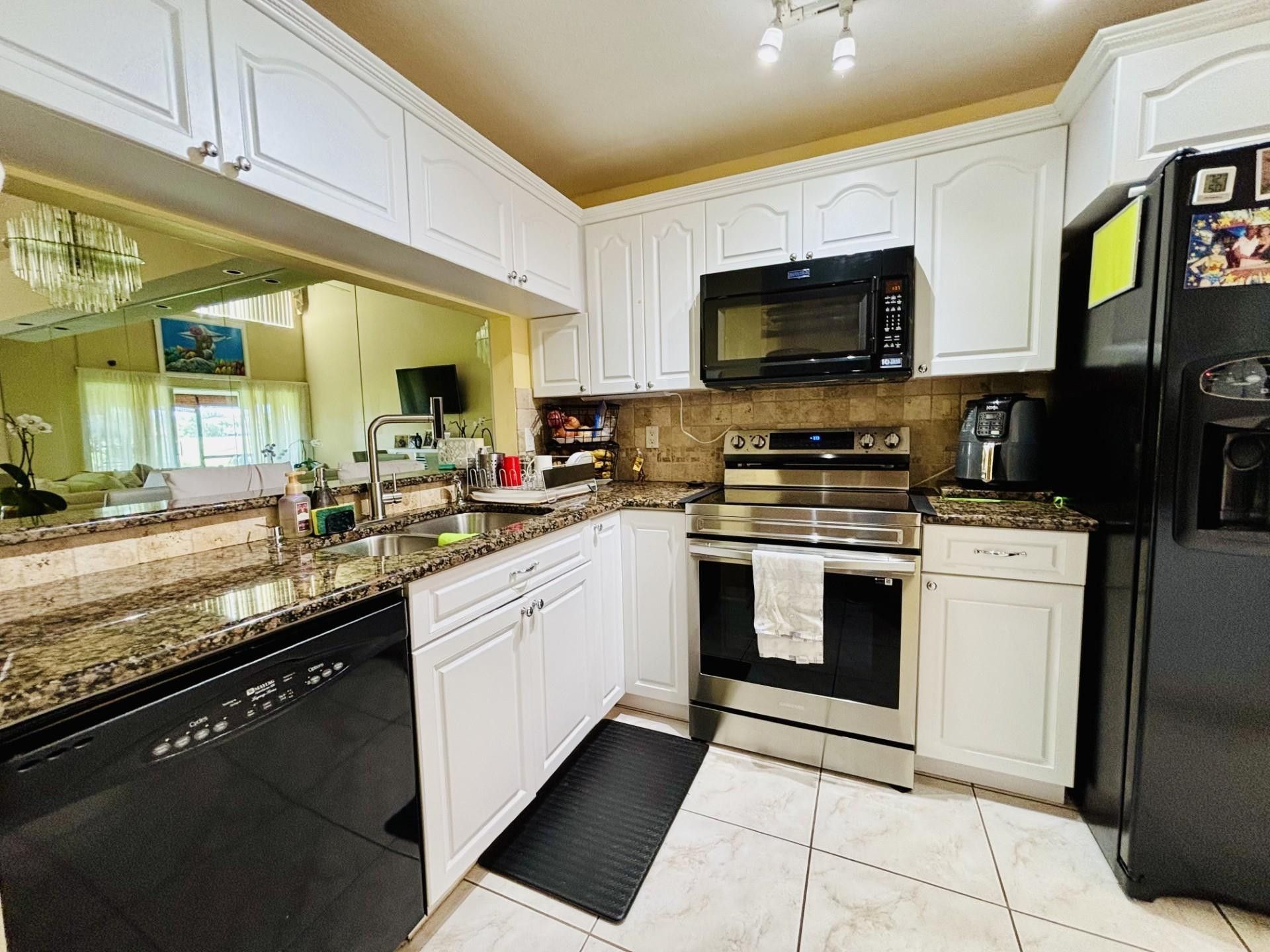 7426 Pinewalk Drive, Unit 7426, Margate, FL 33063 Photo