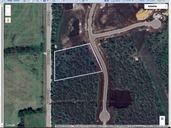 17420 Galloway Drive, Stilwell, KS 66085