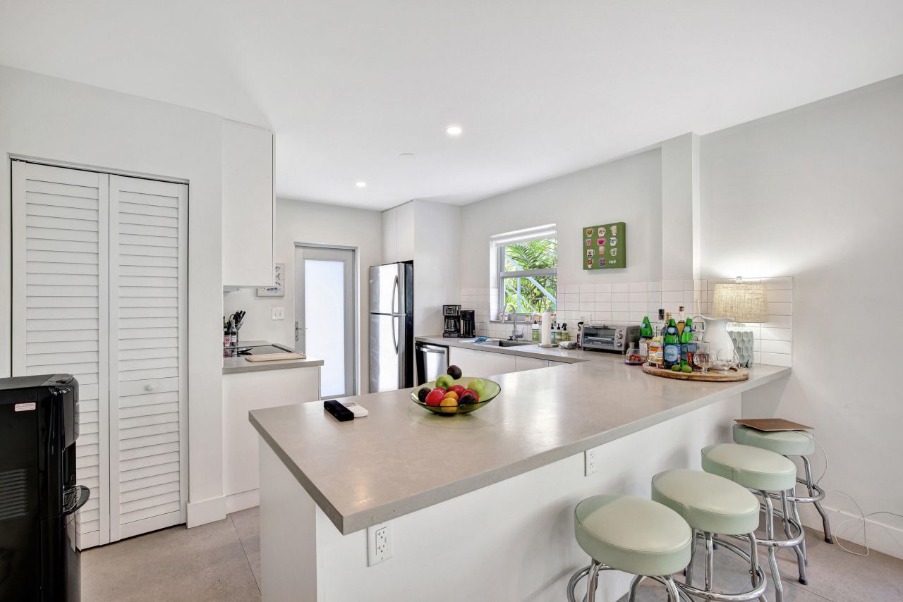 625 NE 13th Avenue, Fort Lauderdale, FL 33304 Photo