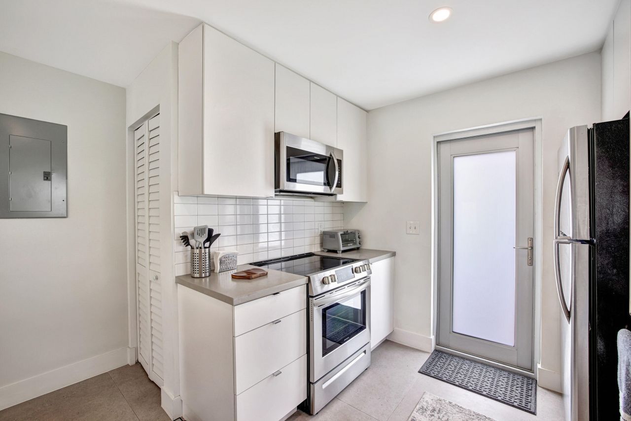 625 NE 13th Avenue, Fort Lauderdale, FL 33304 Photo