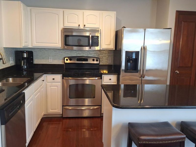 5930 Winberry Creek Drive, Unit 1107, Dublin, OH 43016 Photo 2