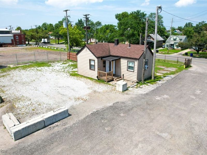 11910 Harvard Avenue, Cleveland, OH 44105 Photo 11