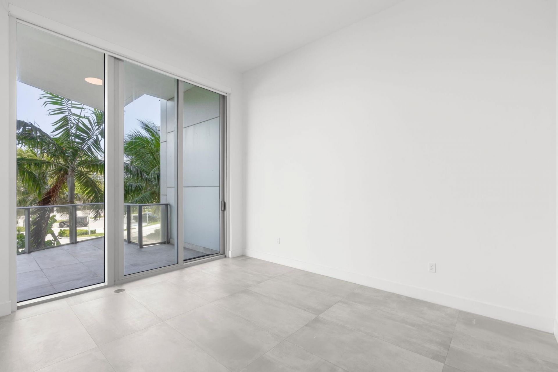 701 N Fort Lauderdale Beach Boulevard, Unit 214, Fort Lauderdale, FL 33304 Photo