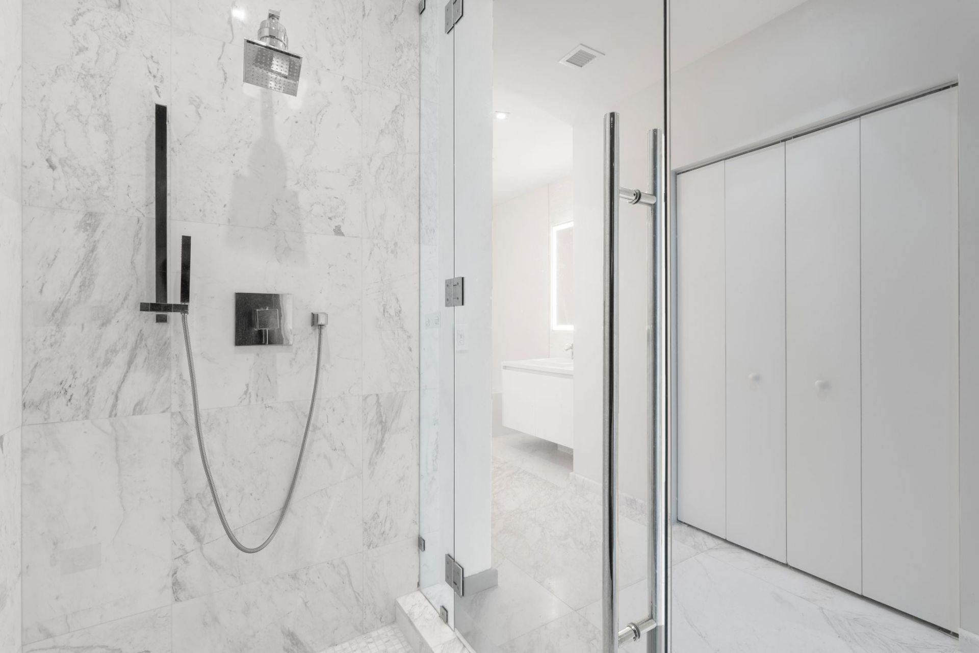 701 N Fort Lauderdale Beach Boulevard, Unit 214, Fort Lauderdale, FL 33304 Photo