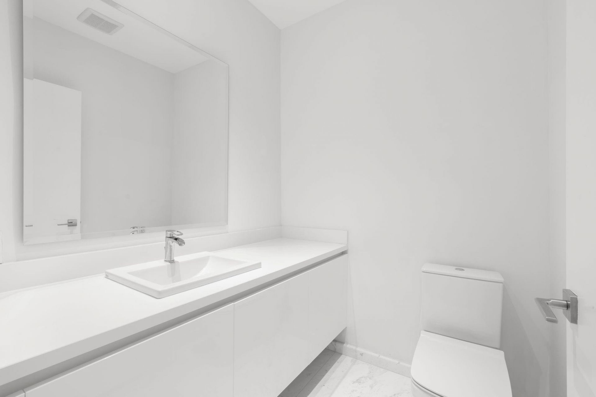 701 N Fort Lauderdale Beach Boulevard, Unit 214, Fort Lauderdale, FL 33304 Photo