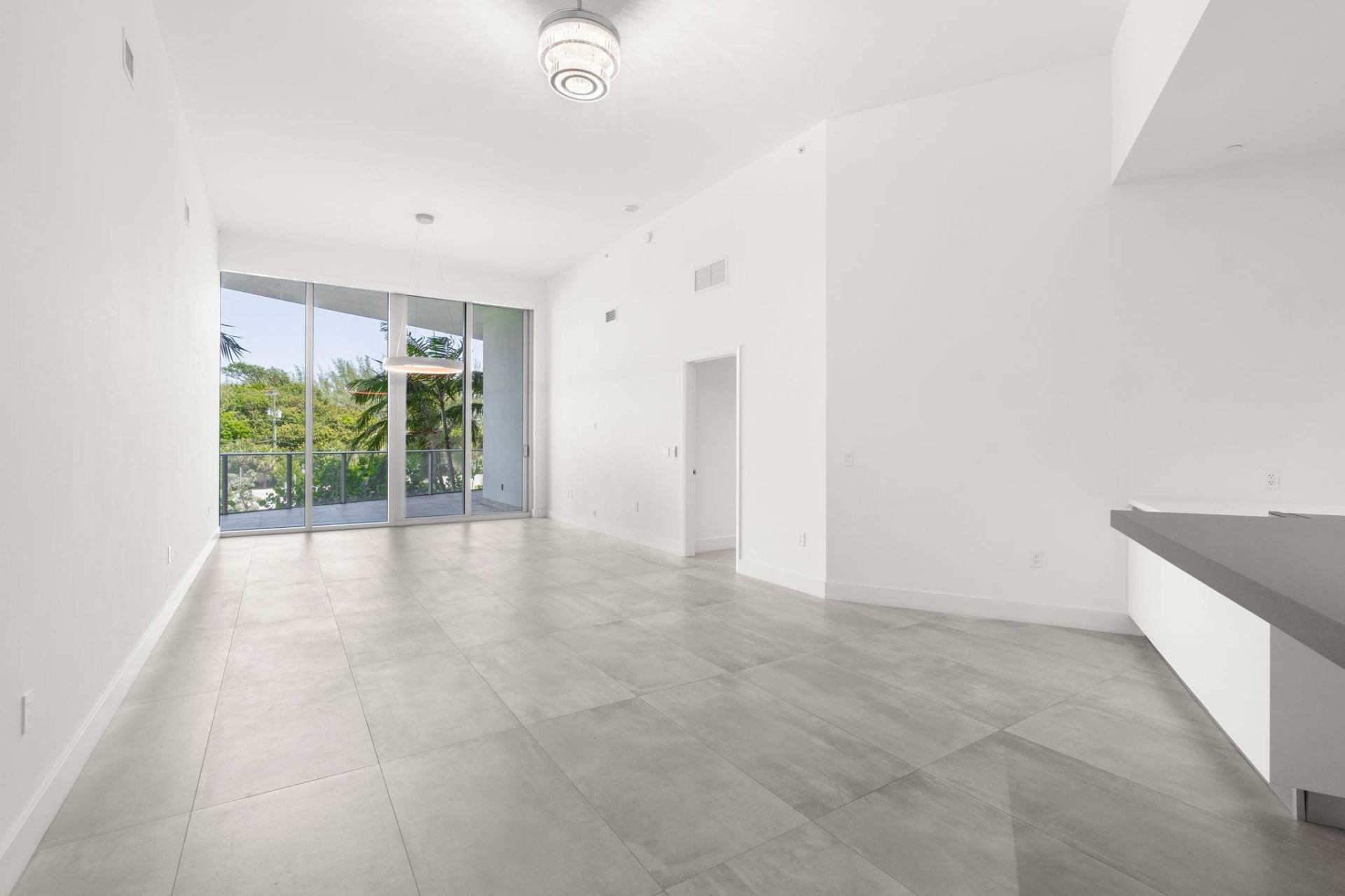 701 N Fort Lauderdale Beach Boulevard, Unit 214, Fort Lauderdale, FL 33304 Photo